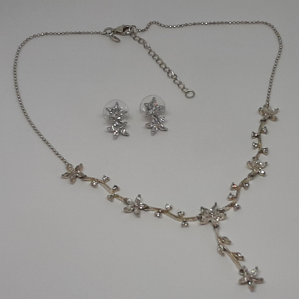 925 Sterling Flower Y Necklace & Earrings Set - Picture 6 of 7